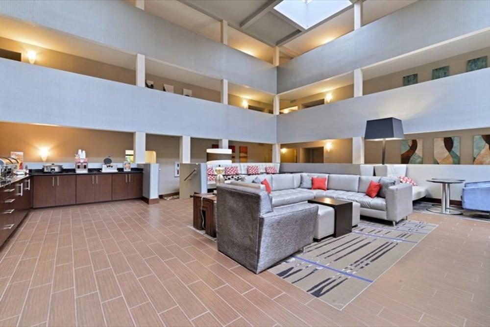 Quality Suites Nashville Airport Экстерьер фото