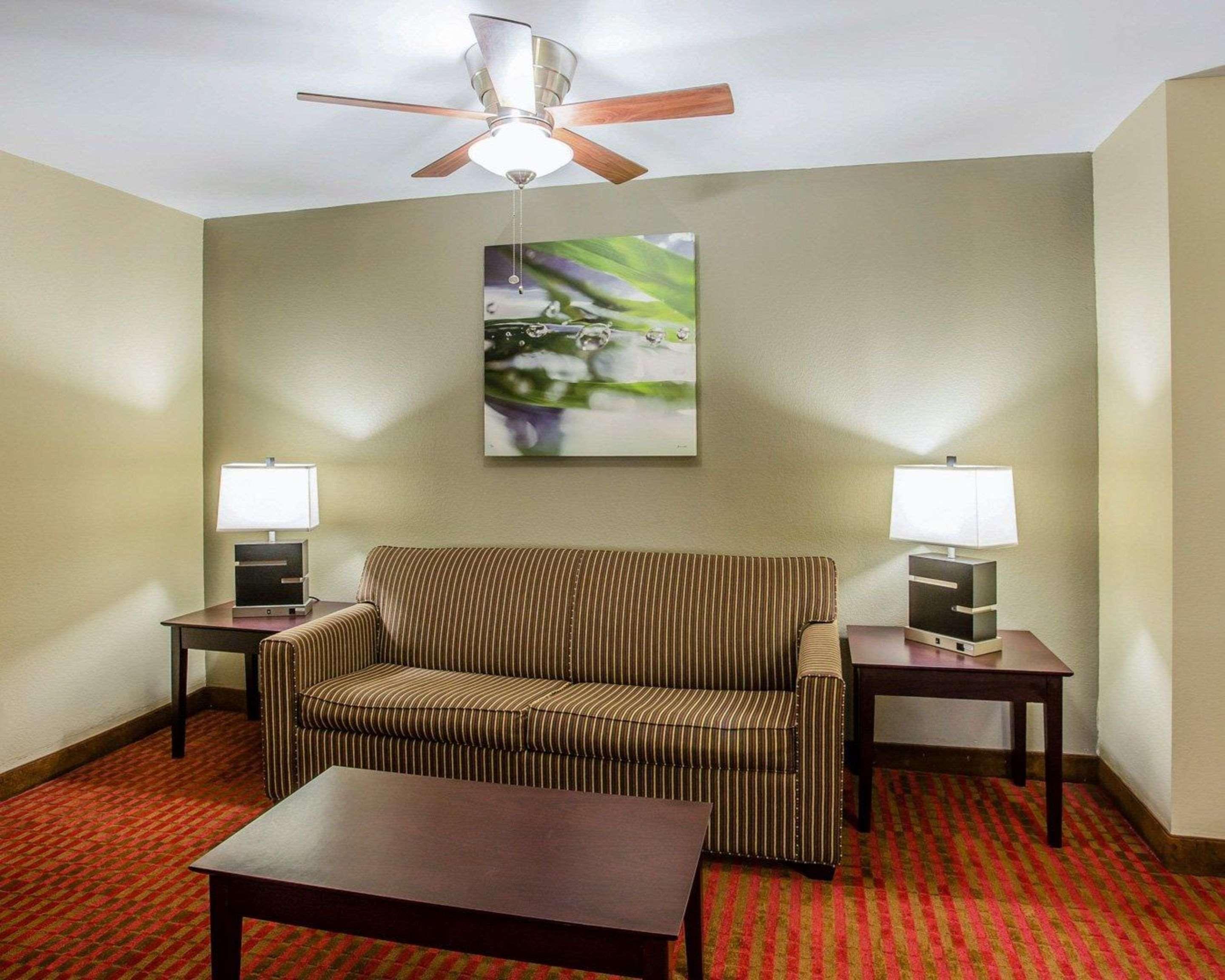 Quality Suites Nashville Airport Экстерьер фото