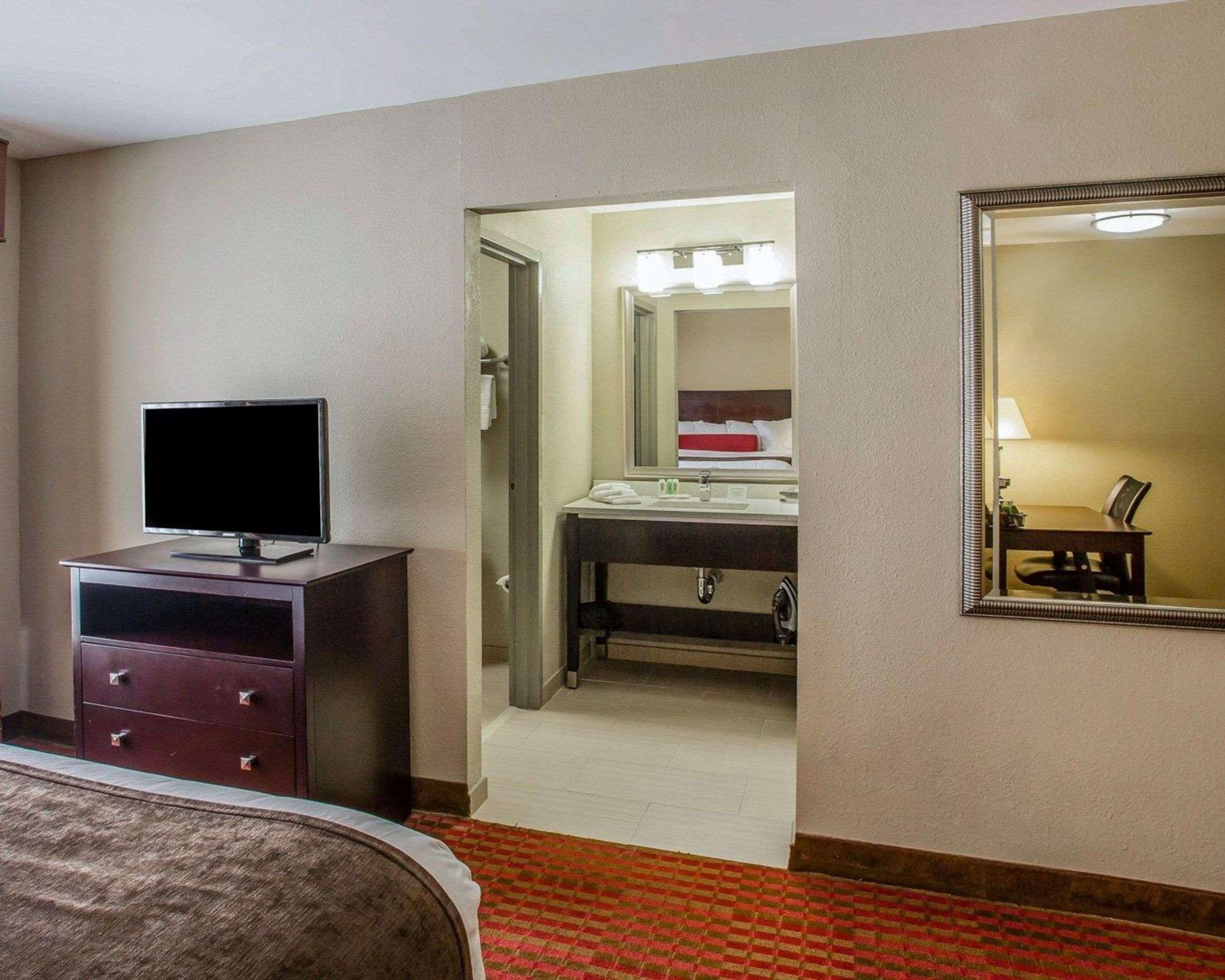 Quality Suites Nashville Airport Экстерьер фото