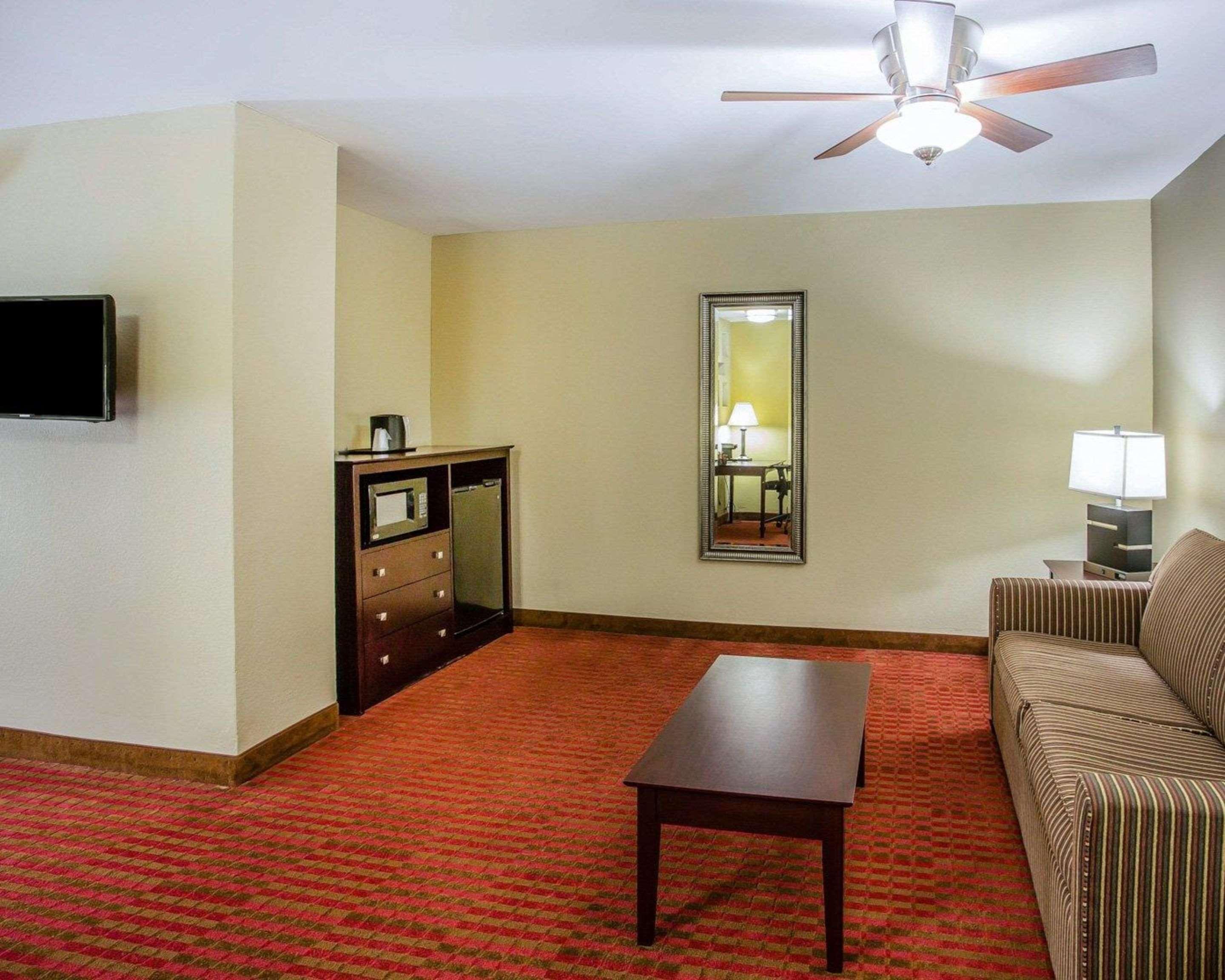 Quality Suites Nashville Airport Экстерьер фото