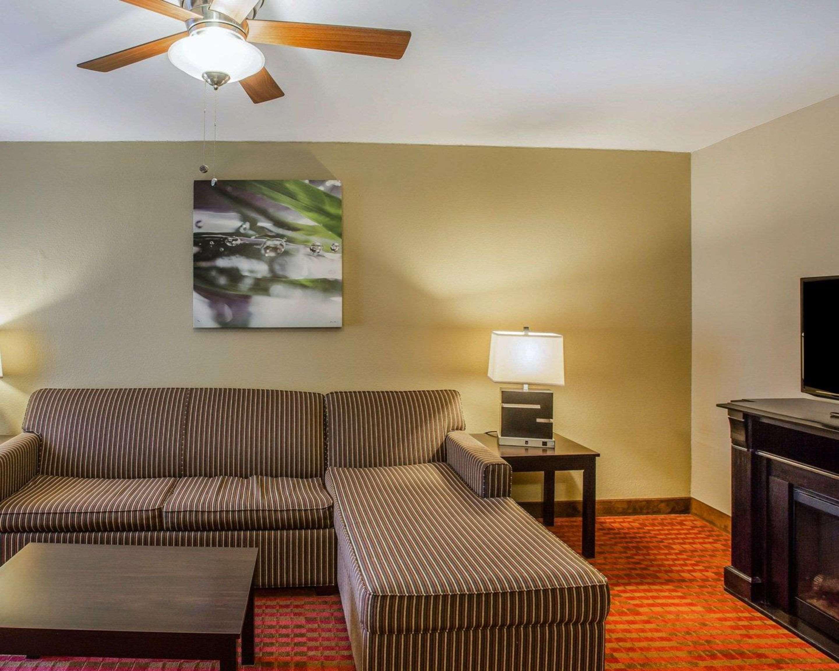 Quality Suites Nashville Airport Экстерьер фото