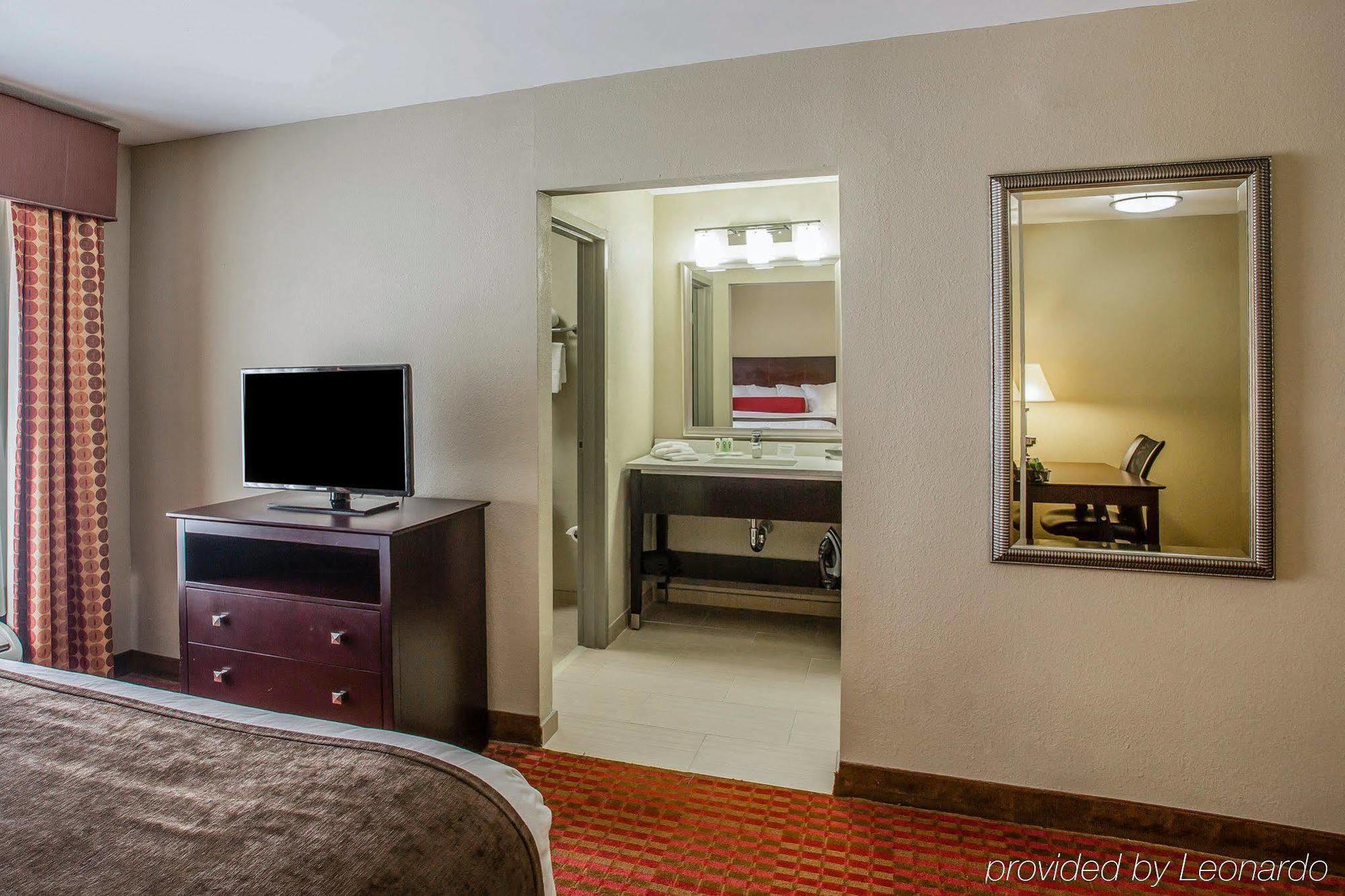 Quality Suites Nashville Airport Экстерьер фото